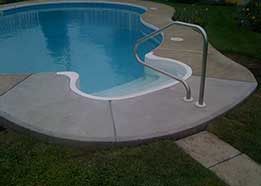Restoration of concrete of a contour of a pool